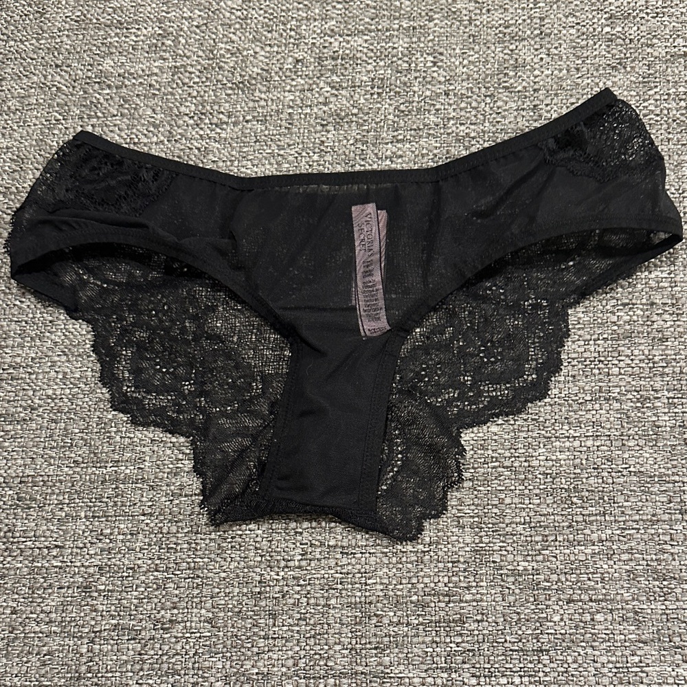 Victoria’s Secret Dream Angels Women's Black Lace Cheeky Panty